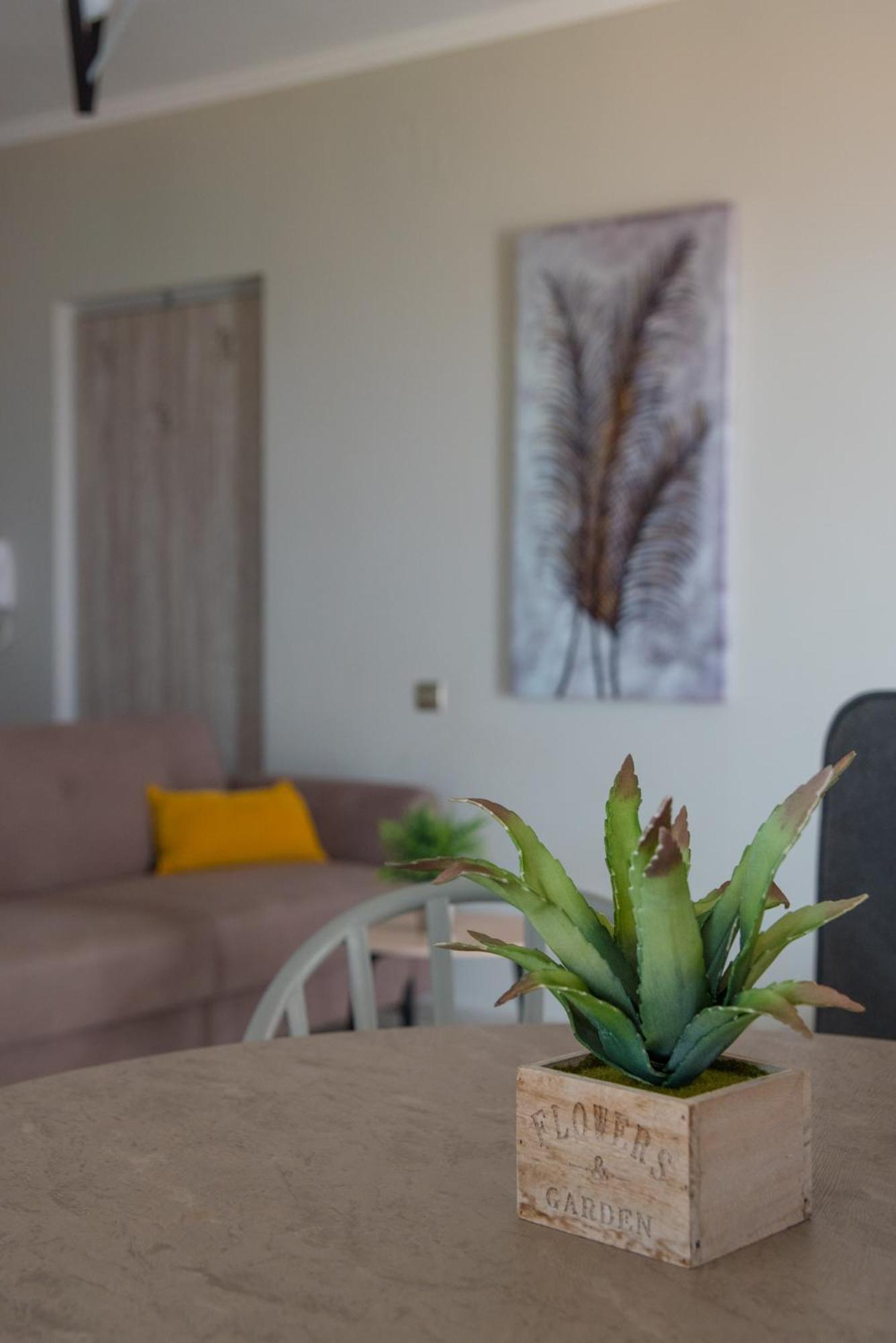 Nirvana Homes Vlaháta Kültér fotó